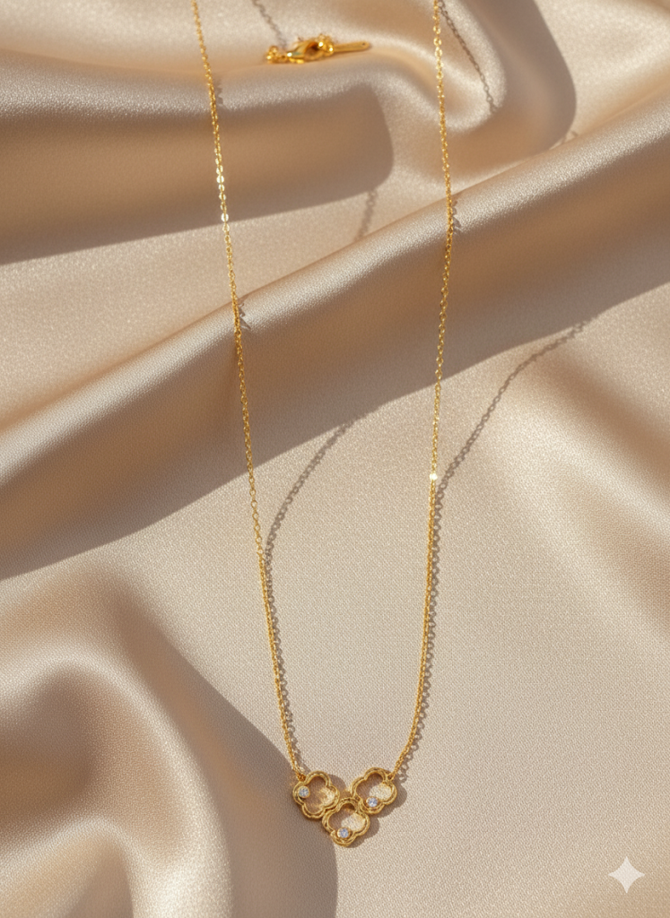 Whispers neckpiece